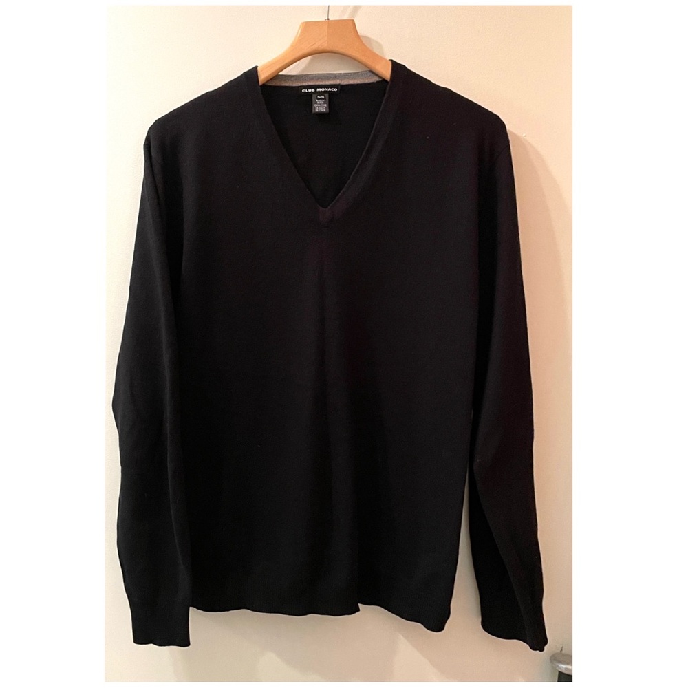 Club Monaco men’s Cashmere blend V neck sweater, black and tan, Size XL